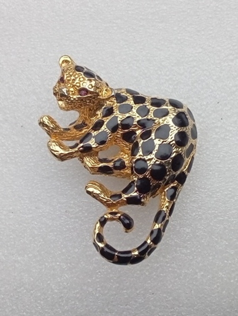 Vintage Park Lane gold-tone and black enamel leopard (or cheetah) brooch/pendant
